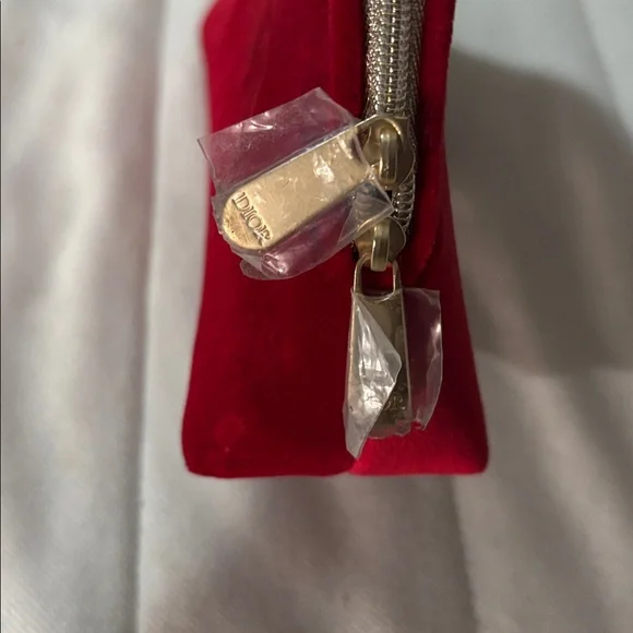Christian Dior Cosmetic Gold Zipper Makeup Bag Pouch Clutch ~ Red Velvet - Picture 3 of 3